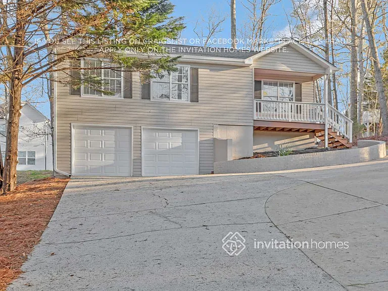 3335 Catalina Dr — Photo 2
