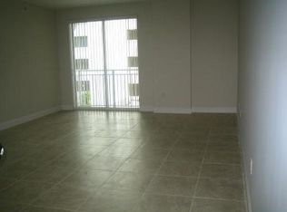 7280 SW 89th St #D301, Miami, FL 33156