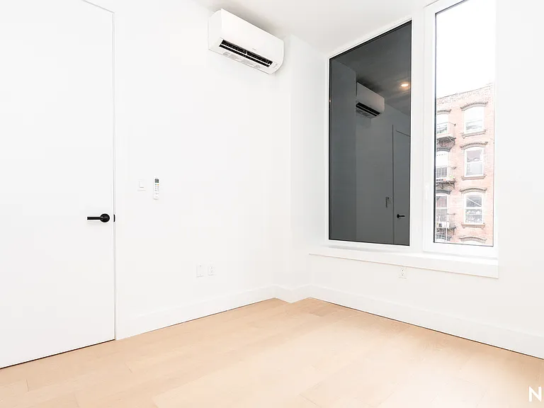 107 S 6th St #3B — Photo 13
