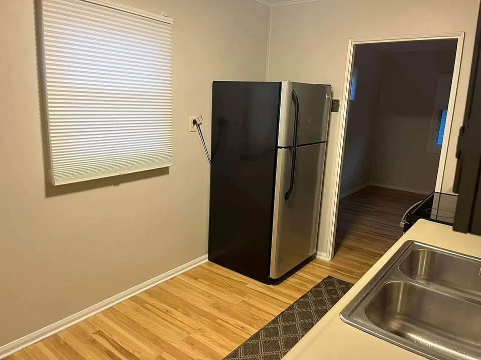 2 bed, 725 sqft, $975 — Photo 3