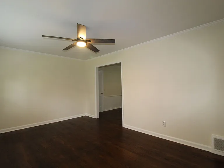 5515 Rosewood St — Photo 3