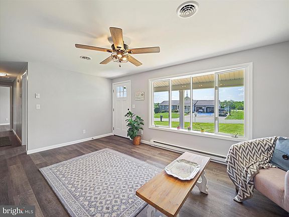 4th image of 13756 Donovan Dr