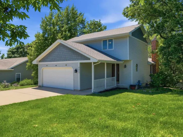 2611 SW Golf View Dr, Topeka, KS 66614