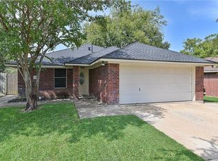 2509 Bexar Grass Ct, Bryan, TX 77802