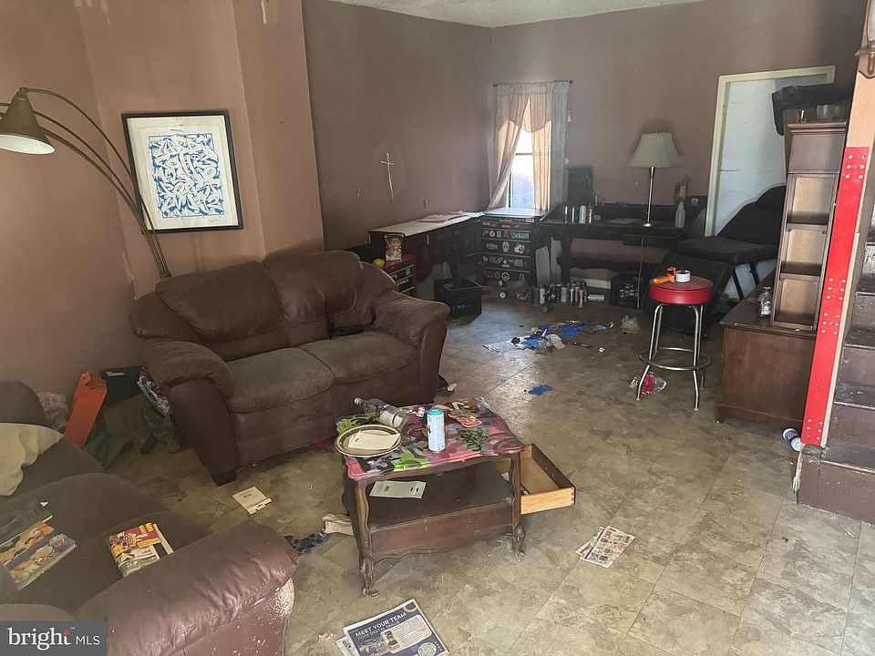 2nd image of 3738 N Percy St