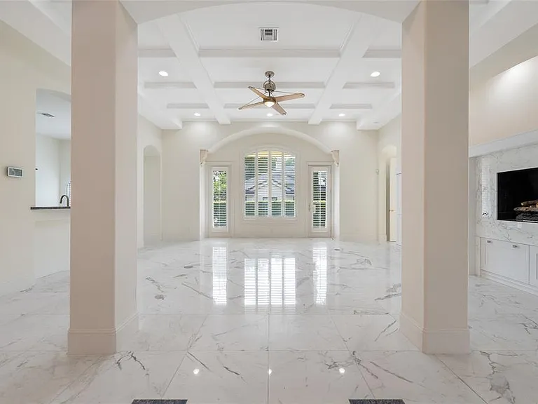 9701 Lake Isleworth Ct — Photo 2