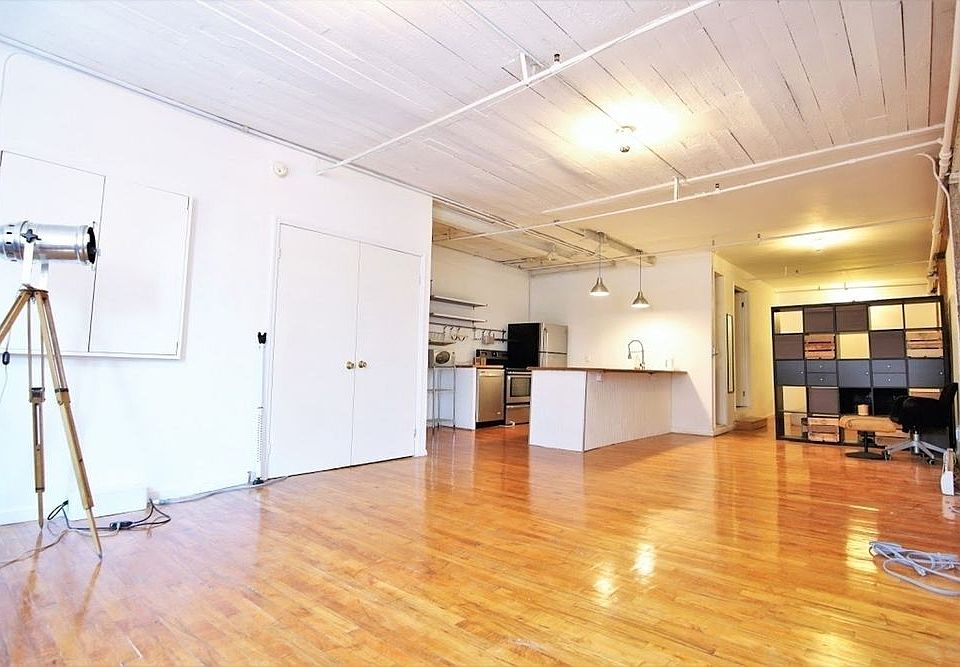 1st image of 138 Mulberry St APT 5A1