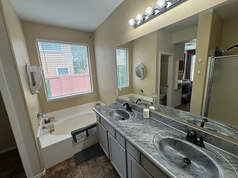 4133 E Cherry Hills Dr — Photo 12