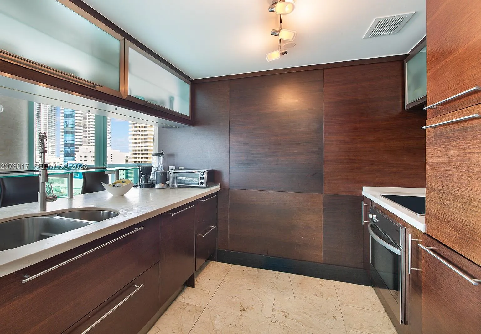 6000 Indian Creek Condo — Photo 3