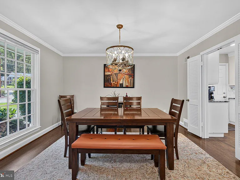 6720 Newbold Dr — Photo 10