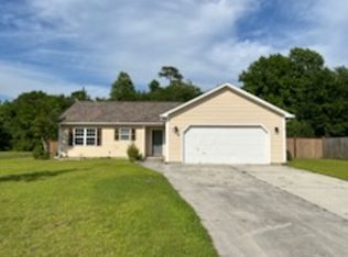 309 Top Knot Rd, Hubert, NC 28539