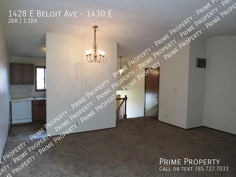 2 bed, 1.5 bath, 1095 sqft, $1,200 — Photo 3