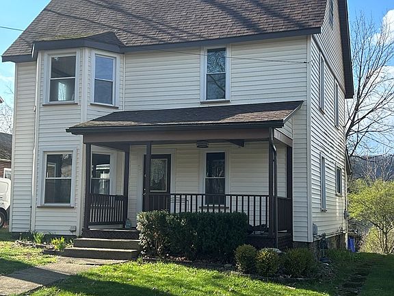 2nd image of 202 W 4th St