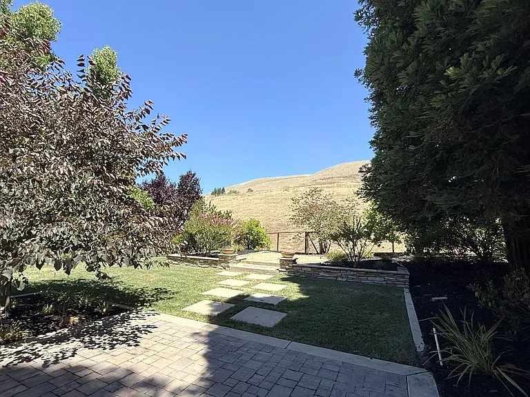 1040 Hill Meadow Pl — Photo 45
