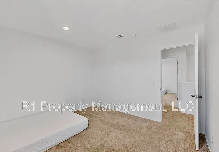 108 Hue St SW — Photo 59