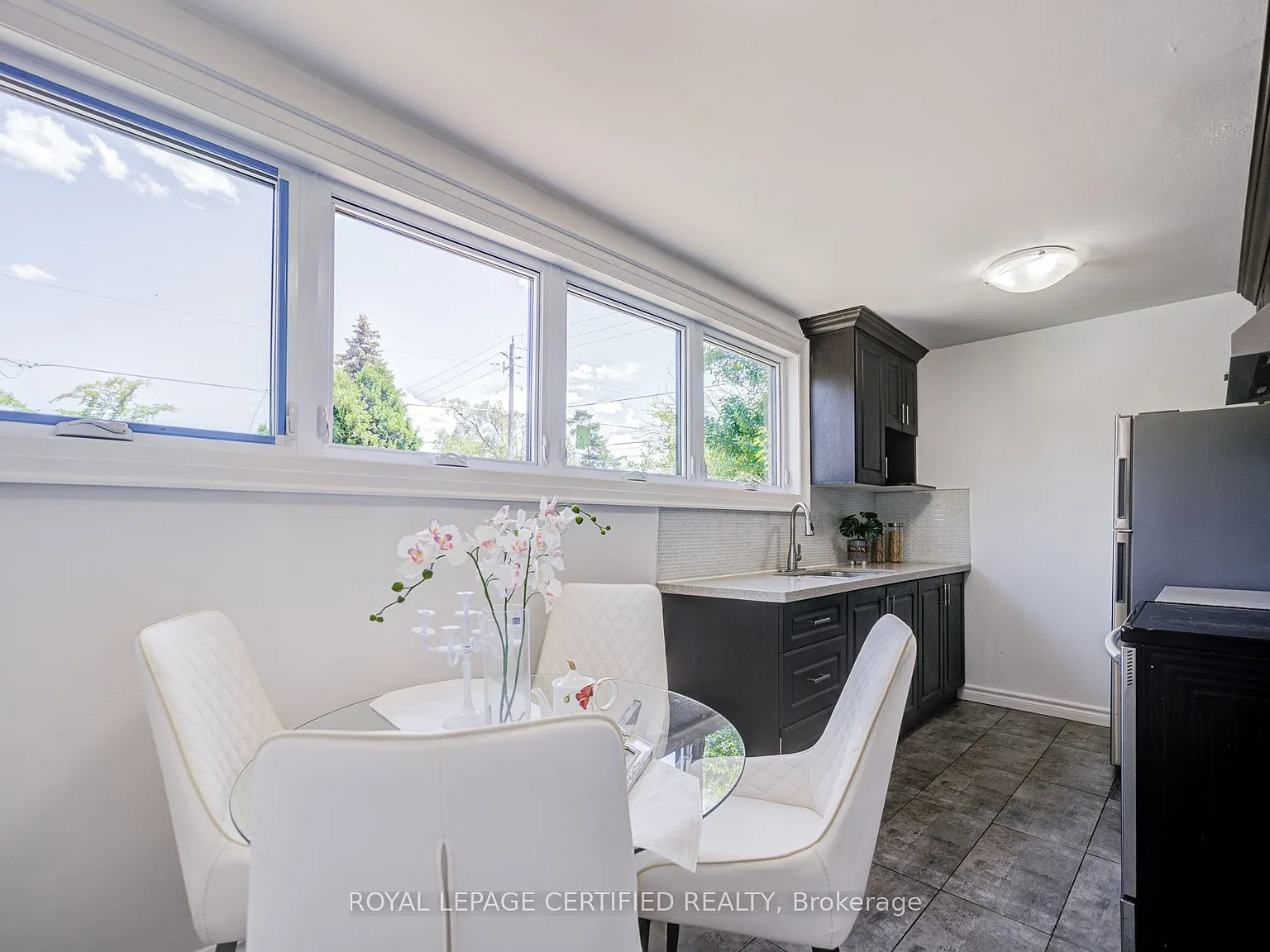 6 bed, $3,800 — Photo 1