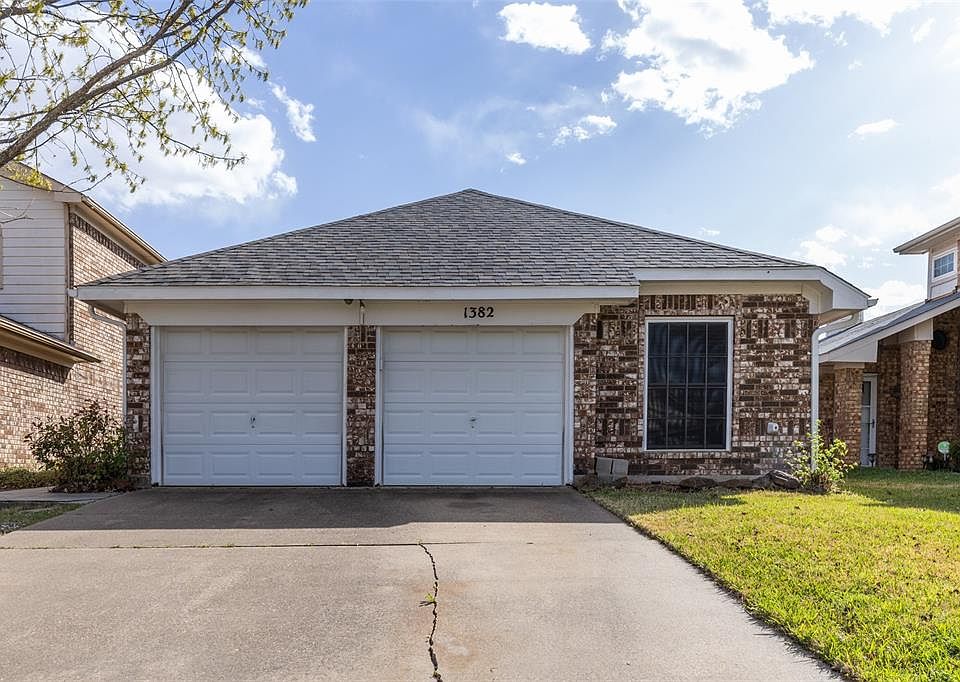 1st image of 1382 Chinaberry Dr
