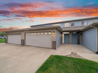 6300 S Santa Rosa Cir UNIT B, Sioux Falls, SD 57108