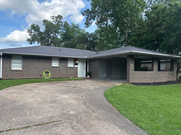 2037 Shadywood Ln, Shreveport, LA 71105