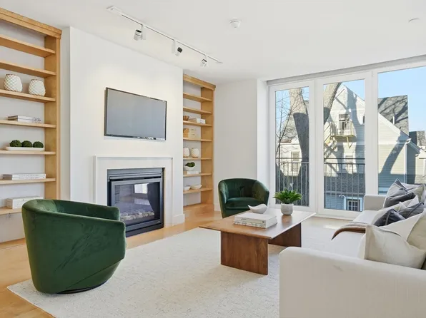 7 Beech St #211, Cambridge, MA 02140