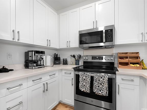 2nd image of 94-1188 Kalahikiola Dr #606