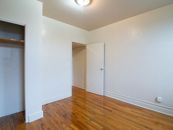 2nd image of 250 Stagg St #3E