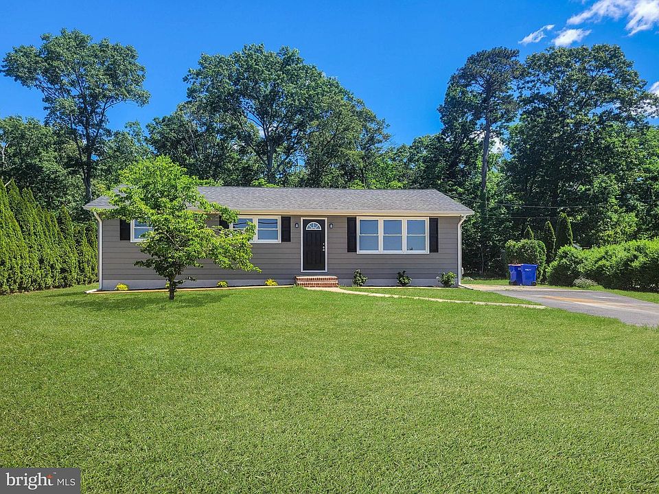 1st image of 8202 W Buckshutem Rd