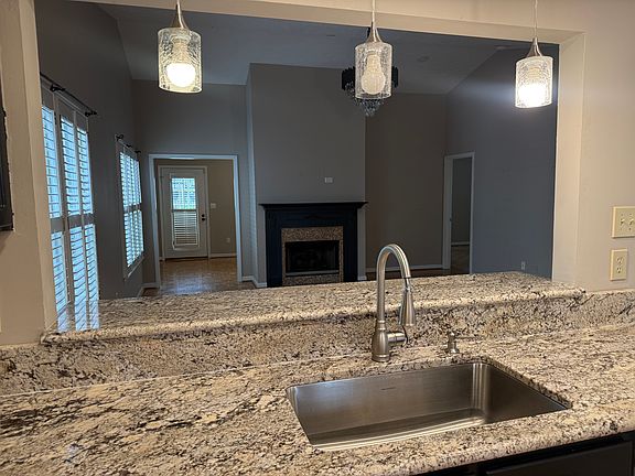 5th image of 40 Wood Pointe Dr Unit 29