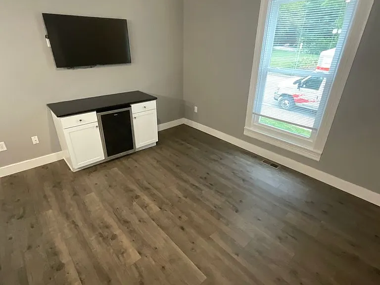 705 N Lincoln St — Photo 33