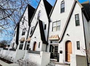 215 N Church Ave #1, Fayetteville, AR 72701