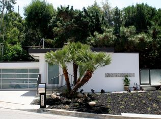 3130 N Beachwood Dr, Los Angeles, CA 90068
