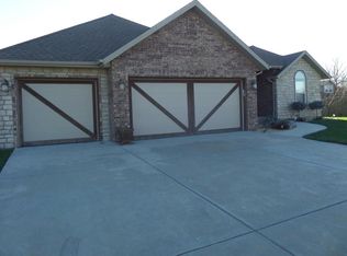 4416 W Stone Ridge Rd, Battlefield, MO 65619