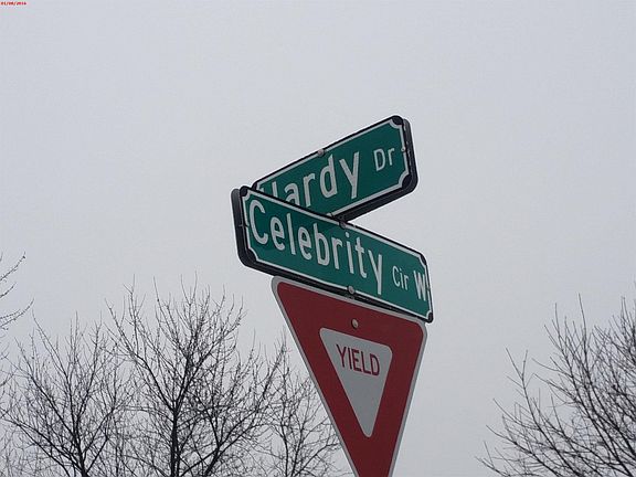 5th image of 5537 E Celebrity Cir