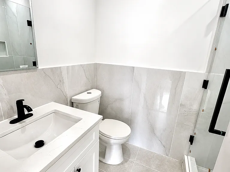 25-01 45th St #3R — Photo 15