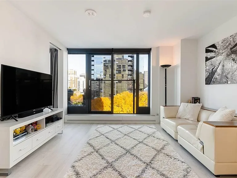 1133 Hornby St #1001 — Photo 1