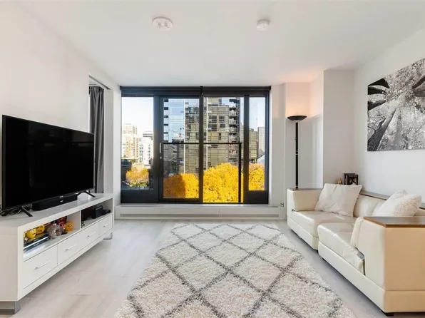 1133 Hornby St #1001, Vancouver, BC V6Z 1W1