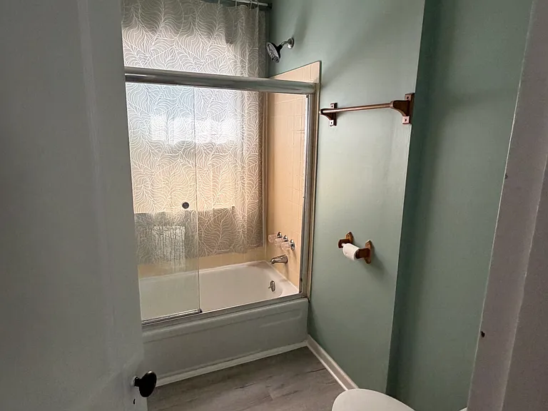 995 Lakeview Ave — Photo 8