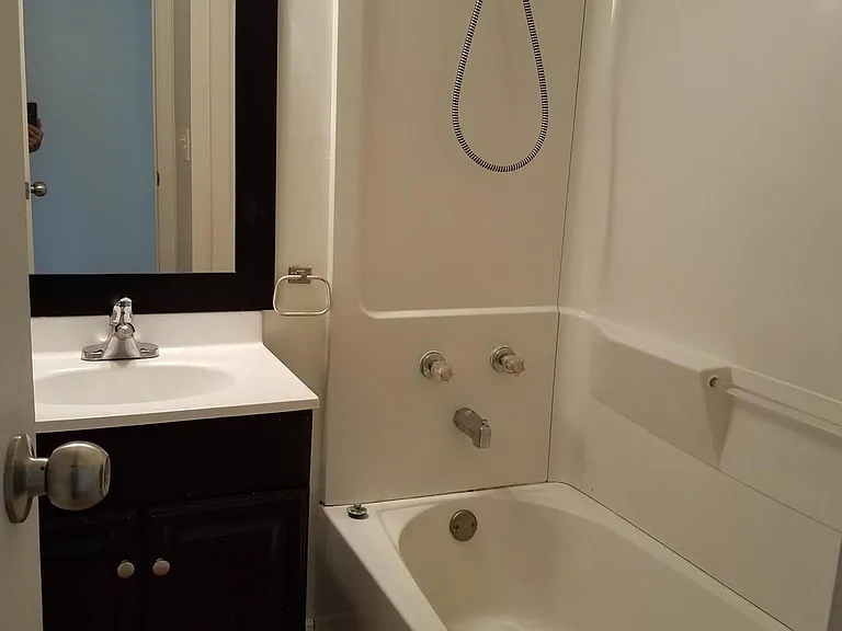1665 Saratoga Dr — Photo 3