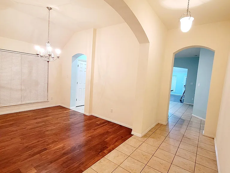 8633 Star Thistle Dr — Photo 25