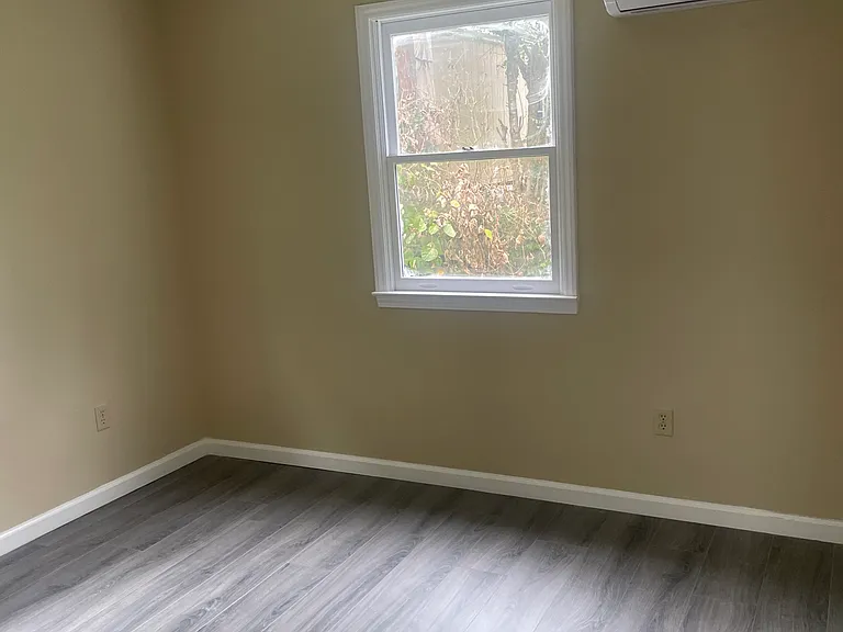 113 S Justice St — Photo 22