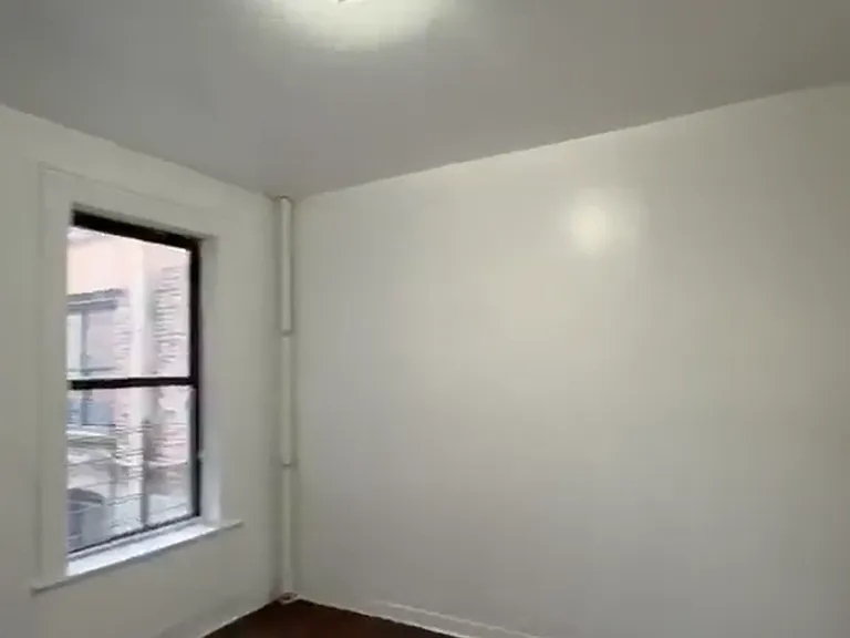2067 Vyse Ave #2 — Photo 6