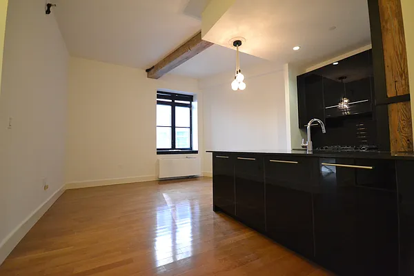 Rented by Bold New York | media 47
