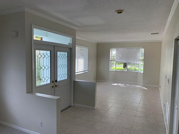 4th image of 10837 Palm Spring Dr