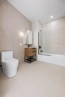 Bathroom, photo 1