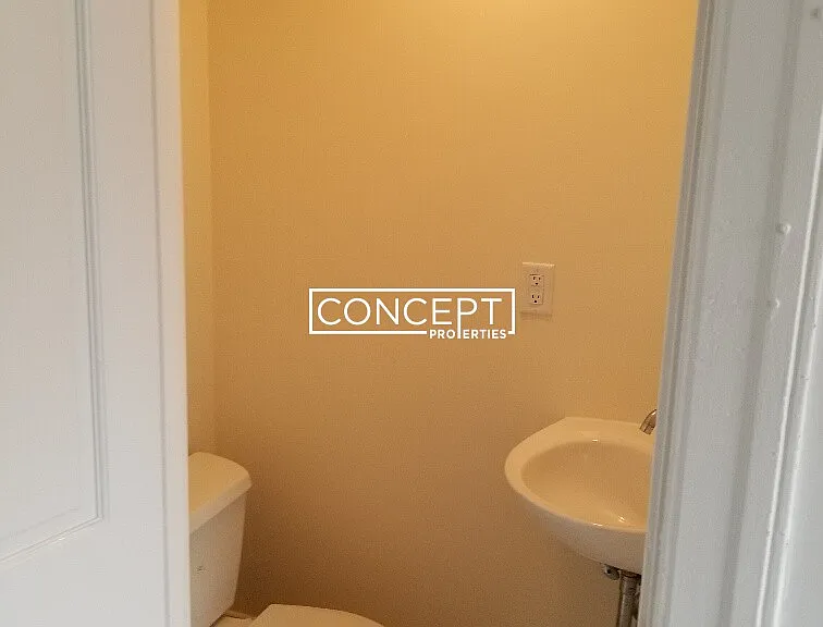 237 Freeman St #4 — Photo 7