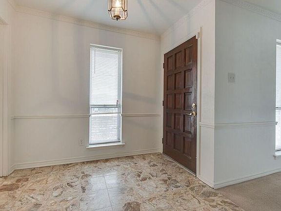 5th image of 1633 Merrimac Trl