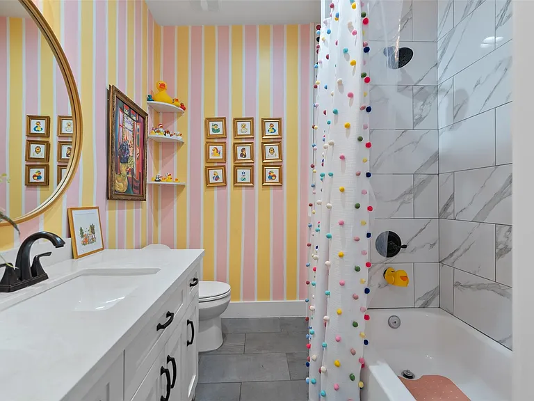 4503 McKinney St — Photo 25