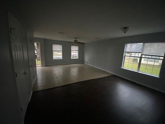 3rd image of 118 S Holly Ave