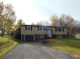 33 April Ln, Pittsfield, MA 01201