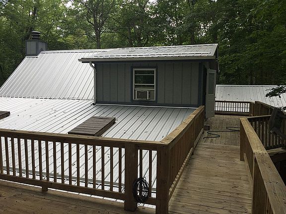 3rd image of 728 Lake View Trl